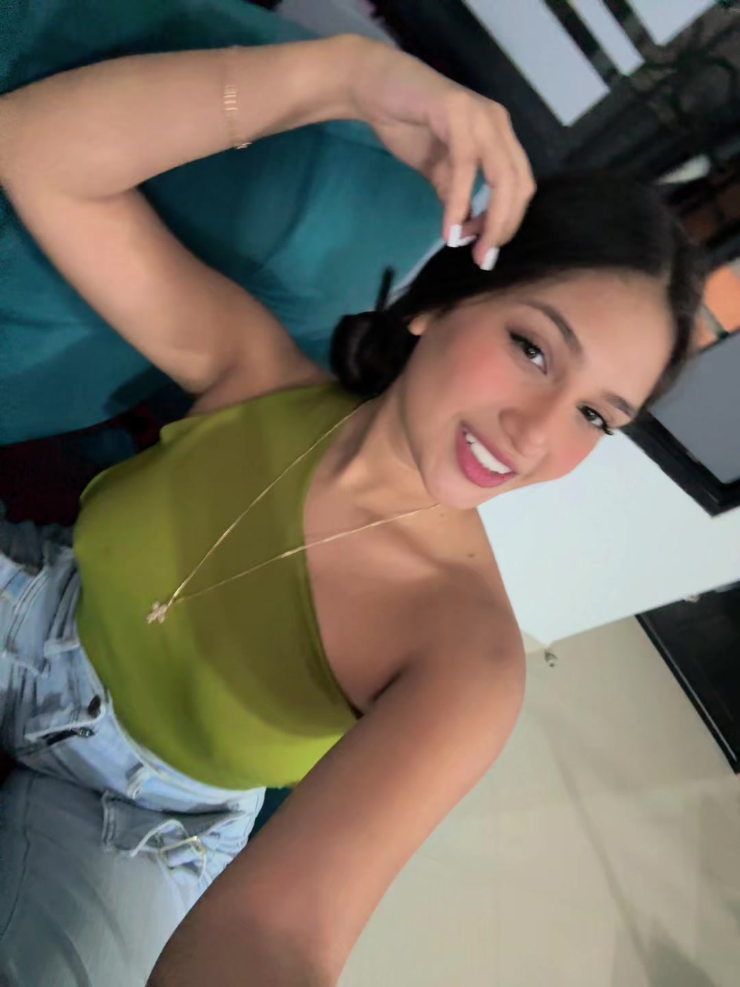 @Ari