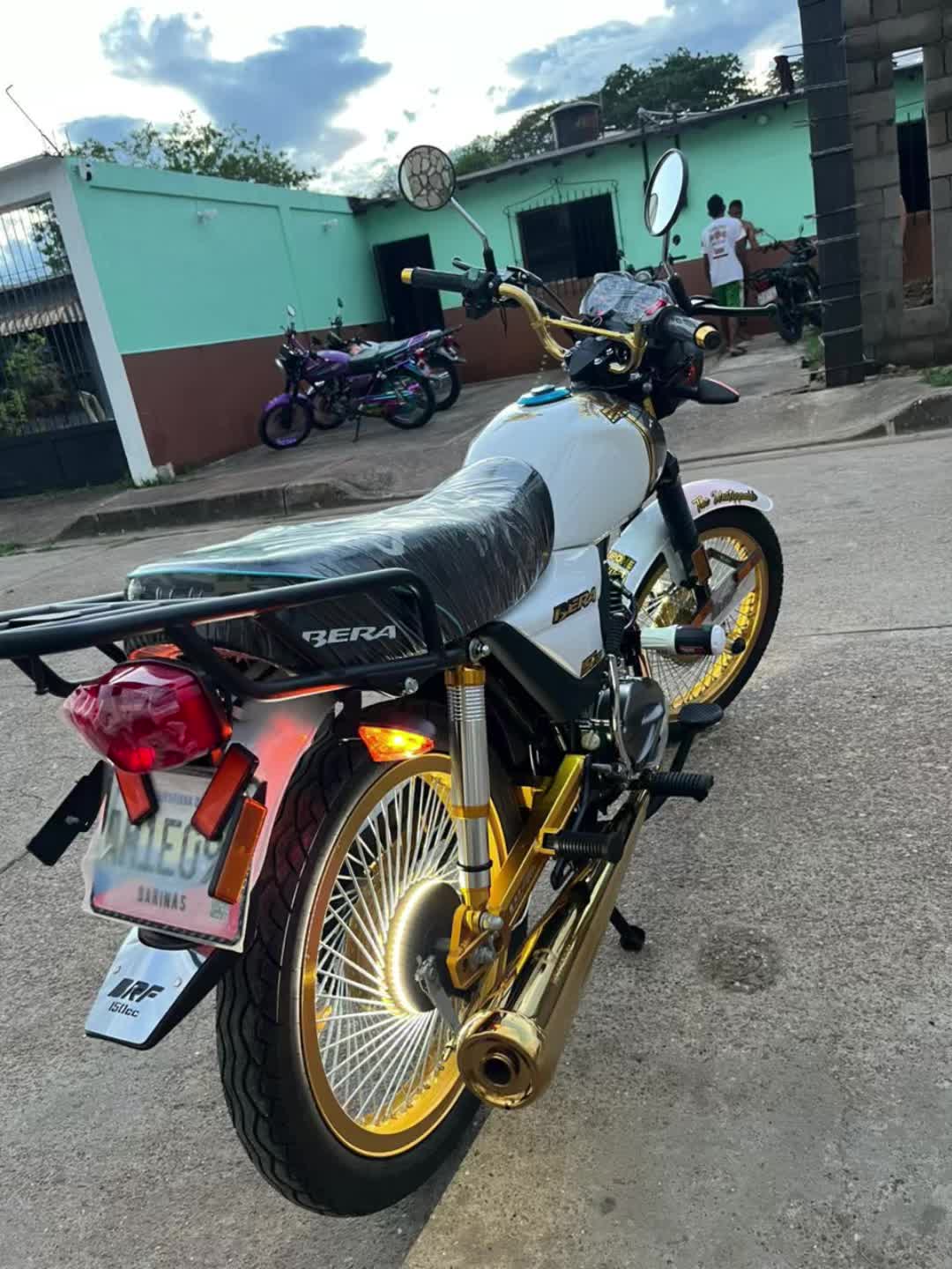 @LA IMPARABLE💛