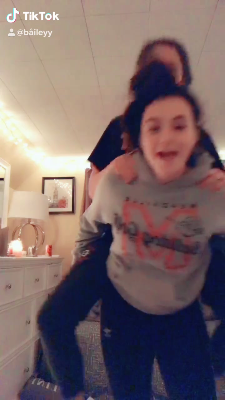 @Bai