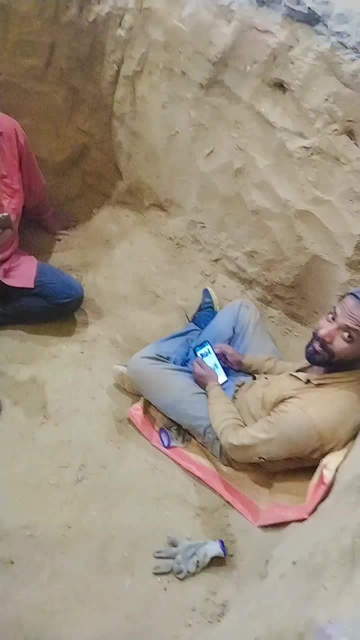 @sbratiraini