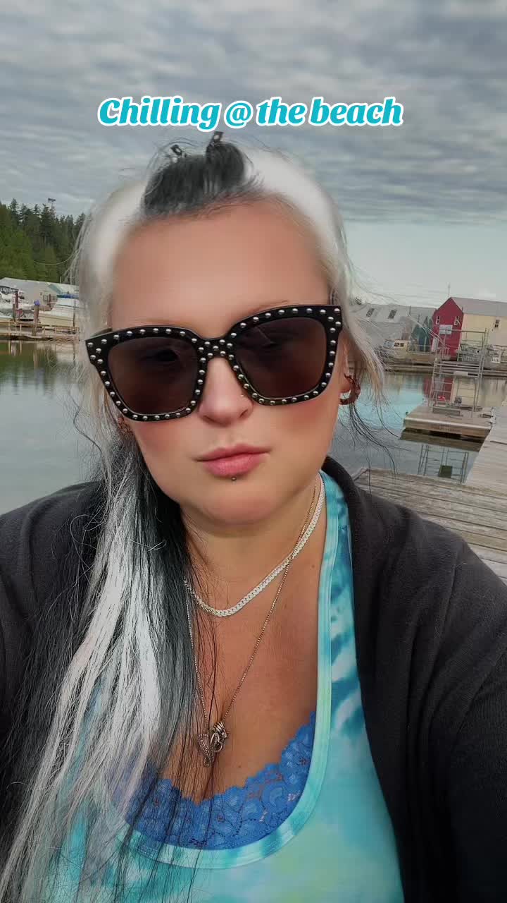 @🇨🇦 Melissa Z 🇨🇦