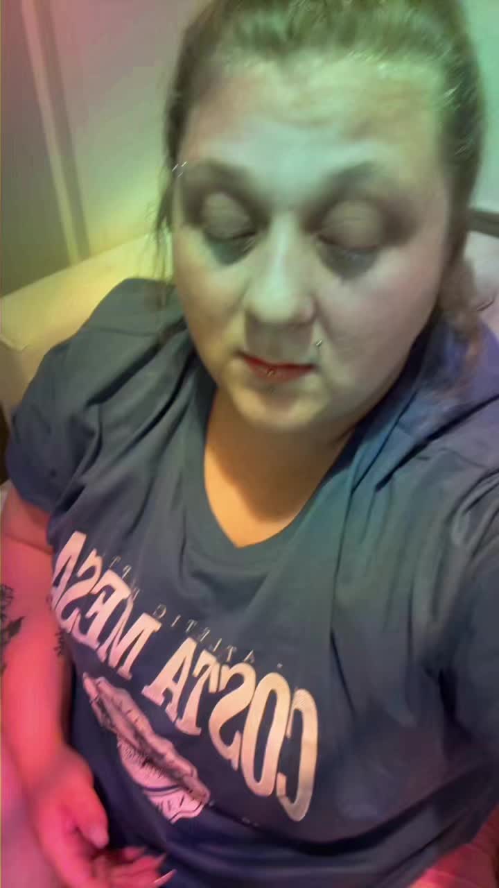 @Tamara Hayley Marinu