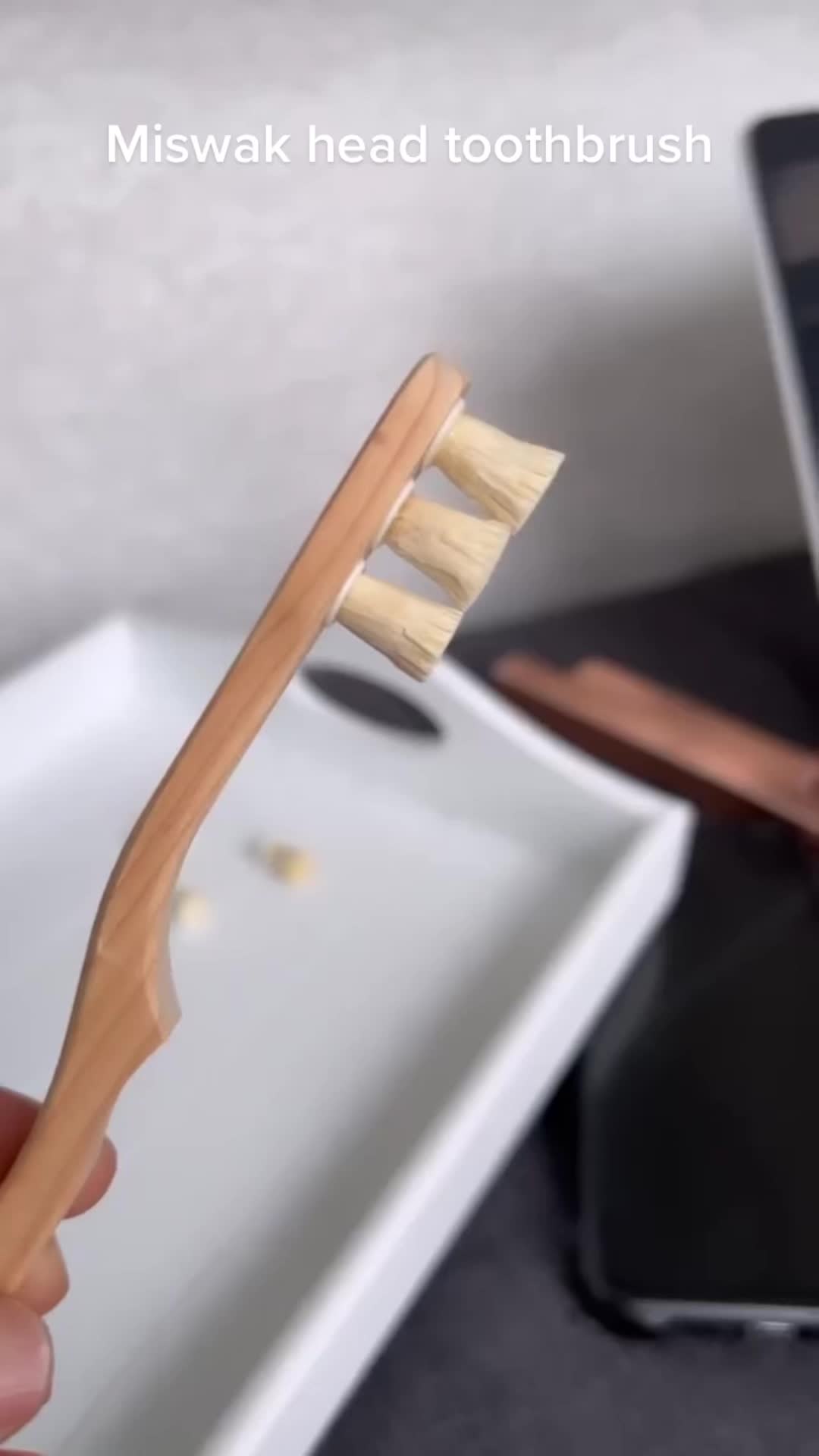 @toothwak