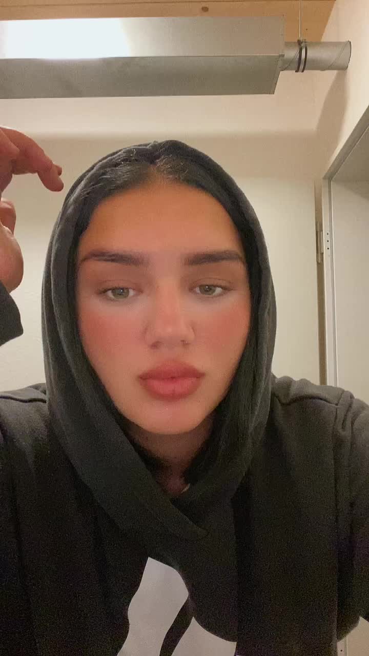 @Maria_hmbs