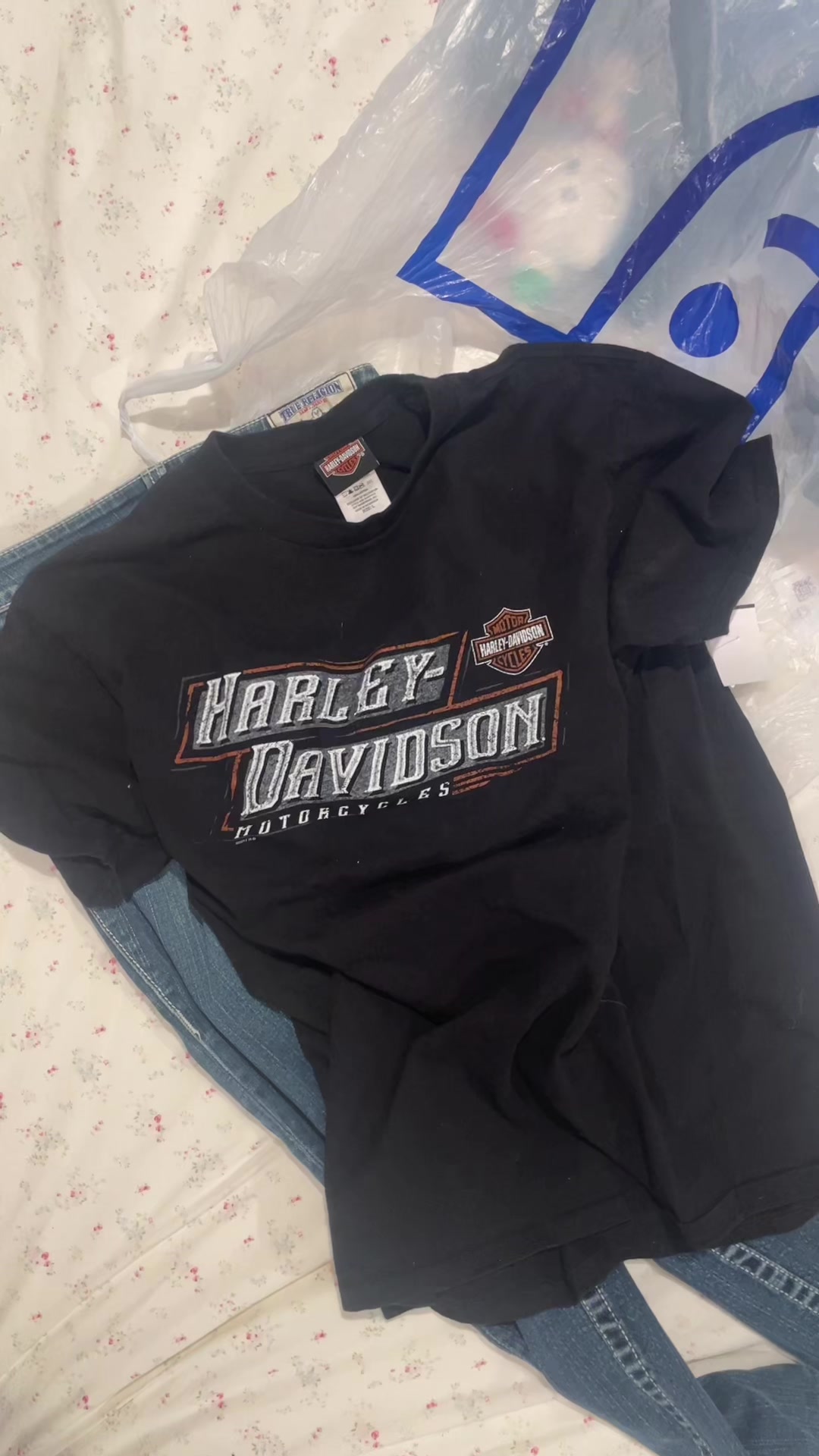 @Y2kvintage818