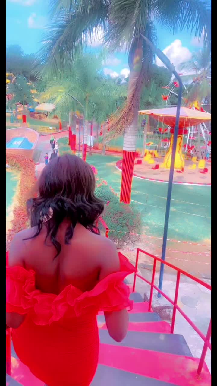 @Mona156