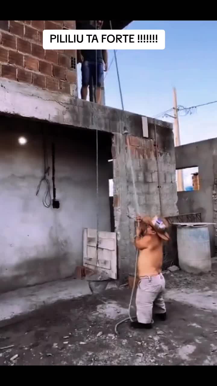 @com&eacute;dia