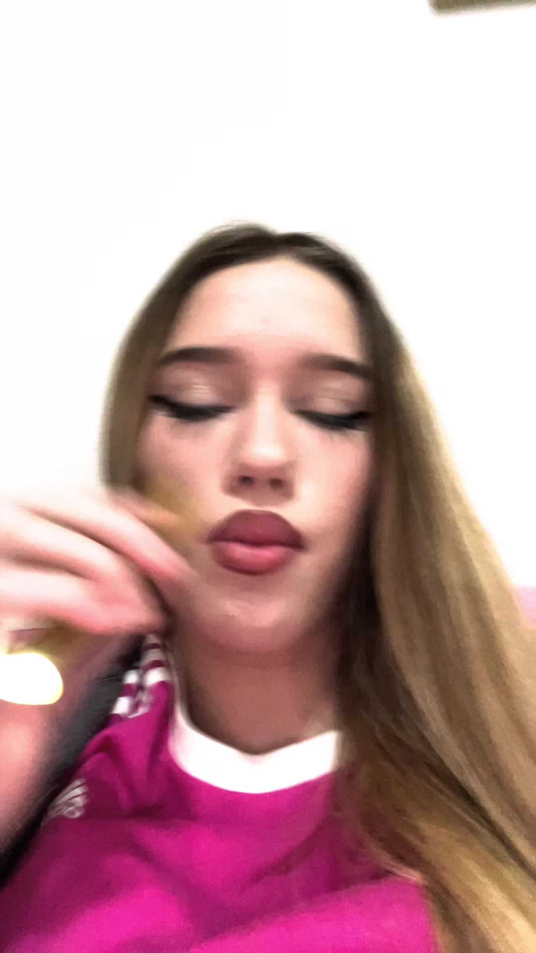 @👻