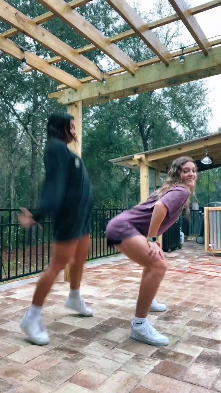 @makenzielambertson