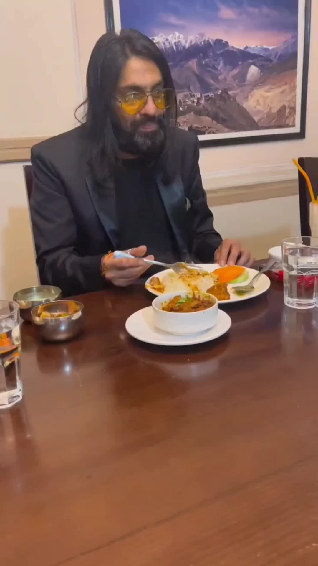 @हिमानी शाह