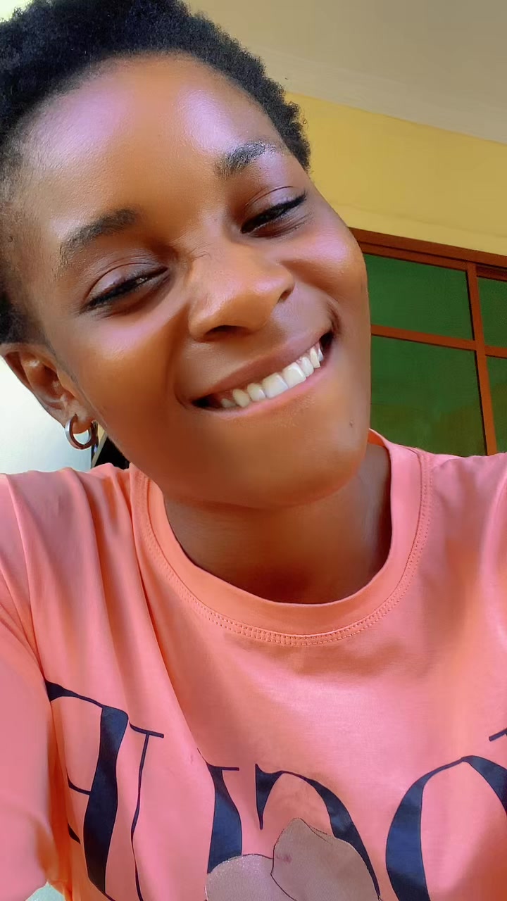 @eliza_mideko