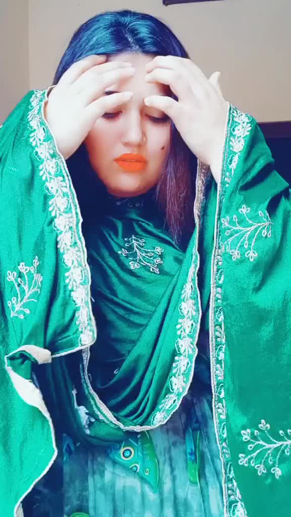 @👑 TANIA MAAN 👑