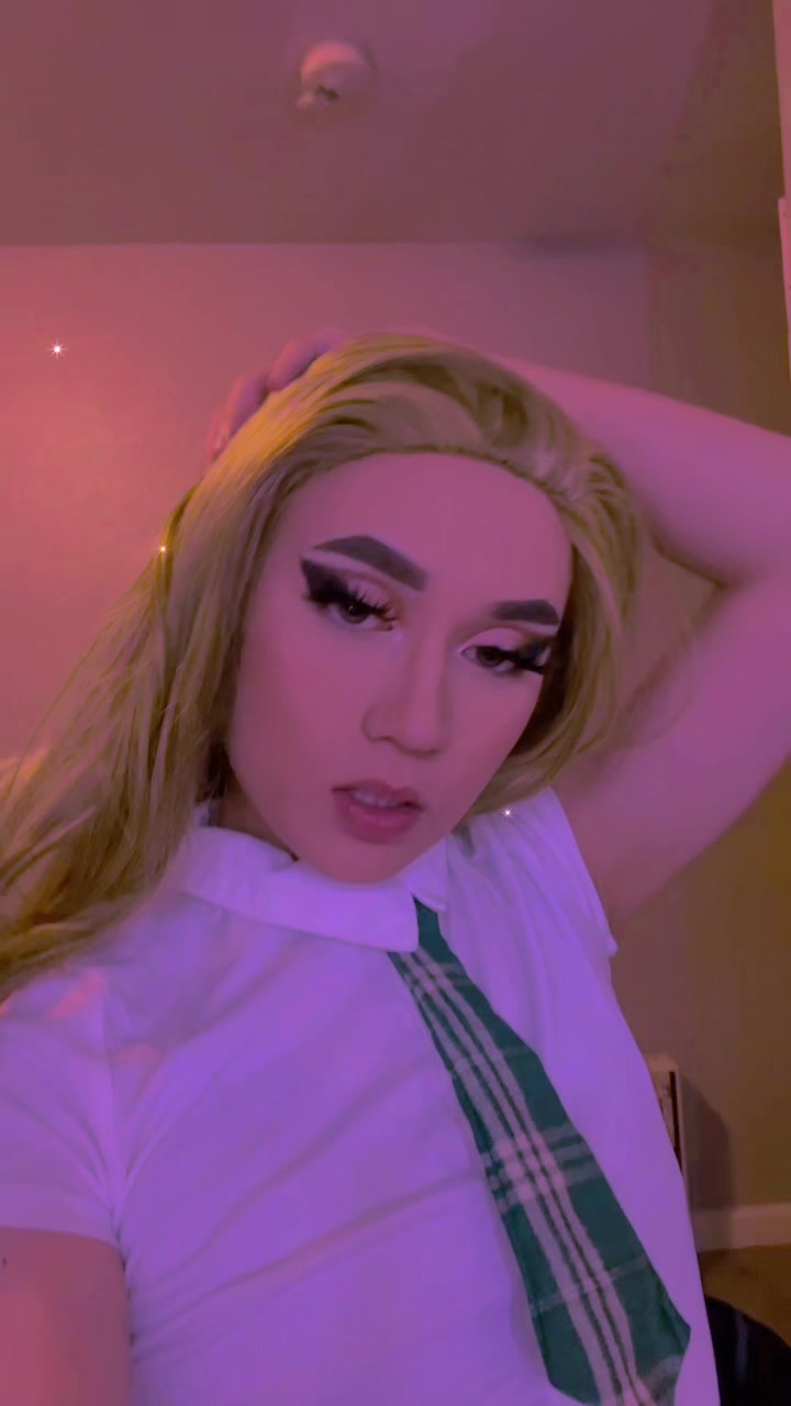 @Ashlynn Roxx