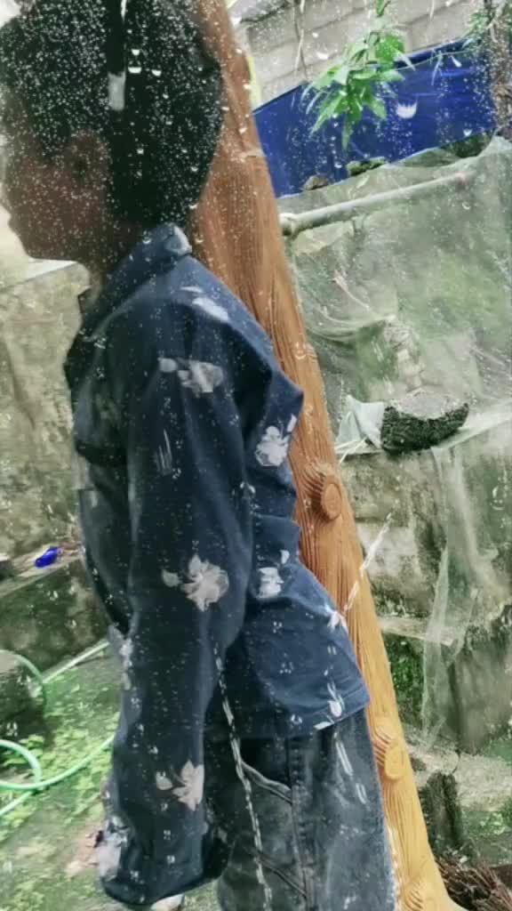 @AK HI Lan Sruji