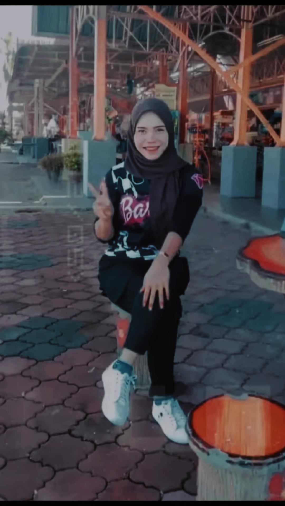 @SiTi AzIrAh🦋
