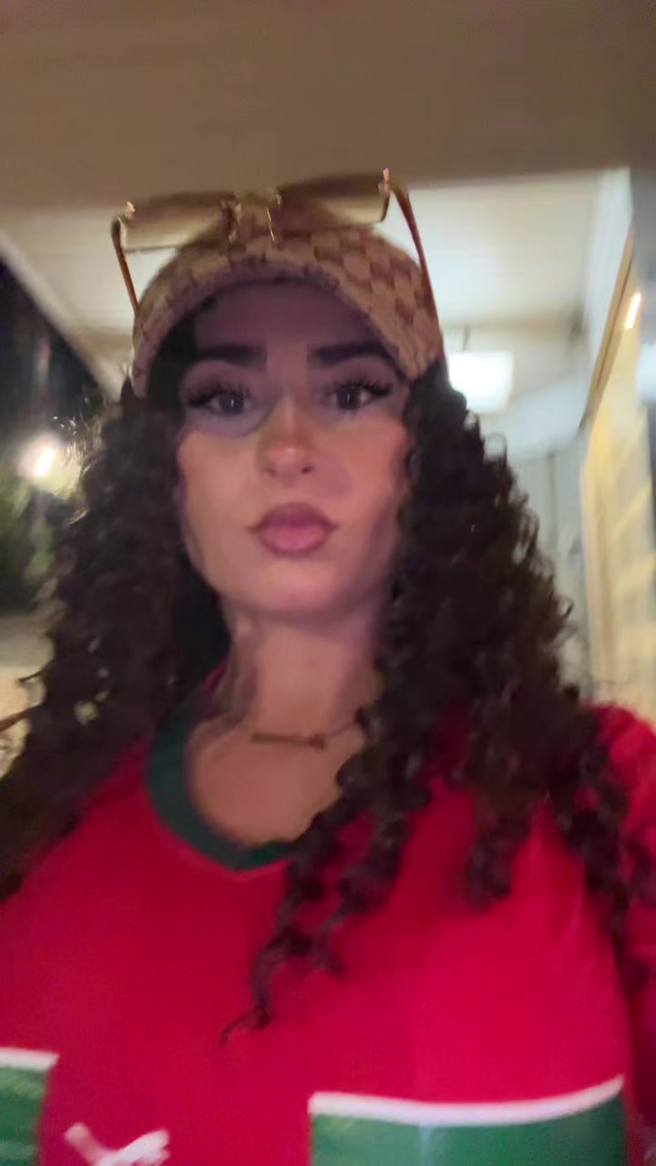 @Juliana Demirel