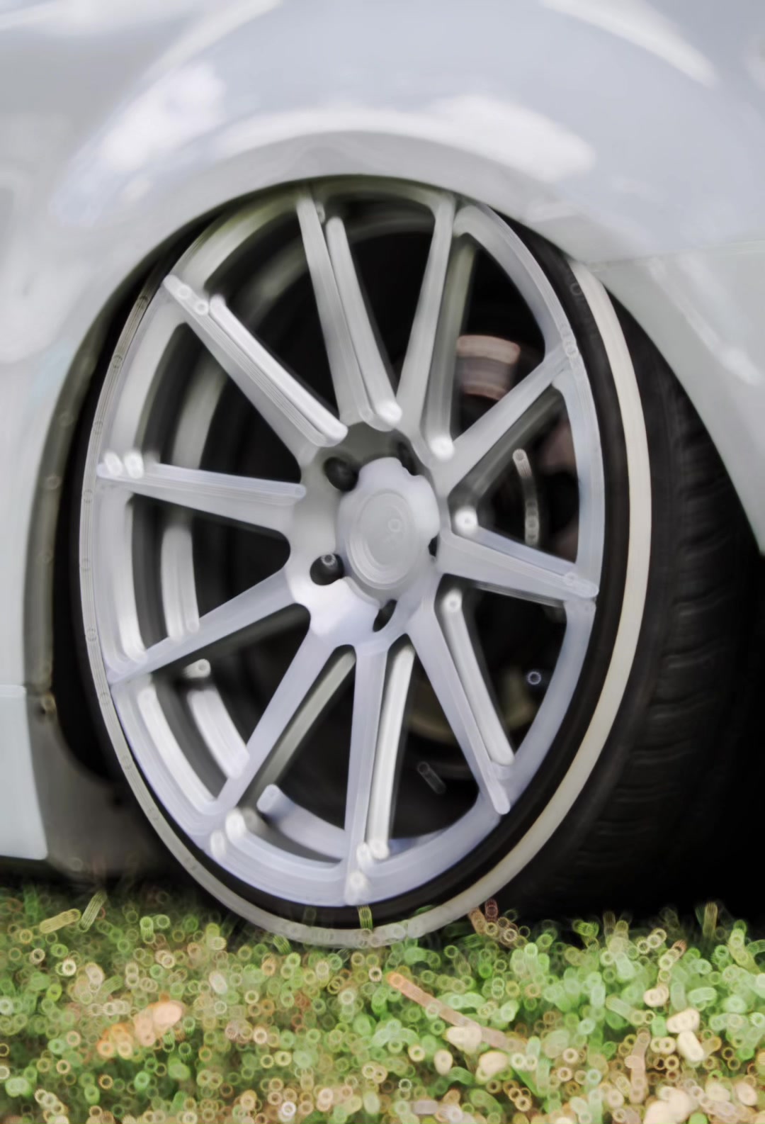 @Offical Laidoutwhitewalls Page