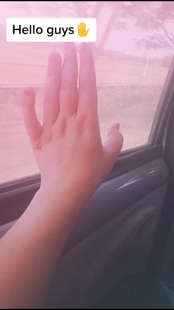 @569885