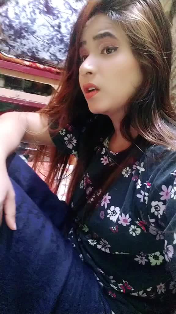@Aysha Khan🍎