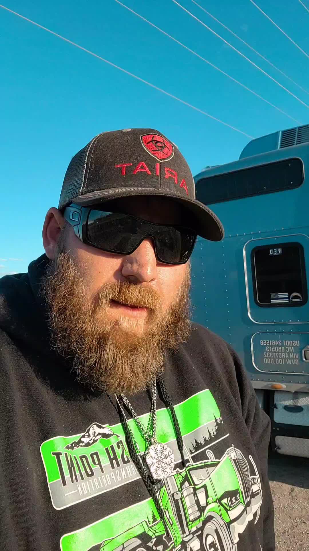 @18wheelinsonofabitch