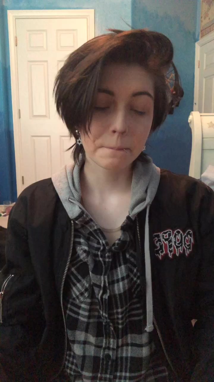 @AuroraBuggies