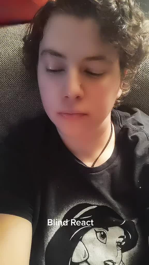 @AKshyFox🦊