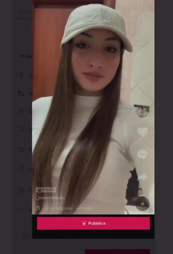 @Noemi