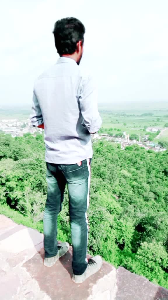 @Mr Shahrukh .13