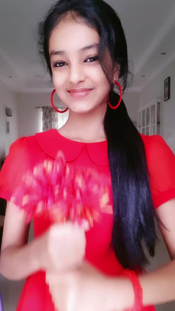 @Laura__Biju