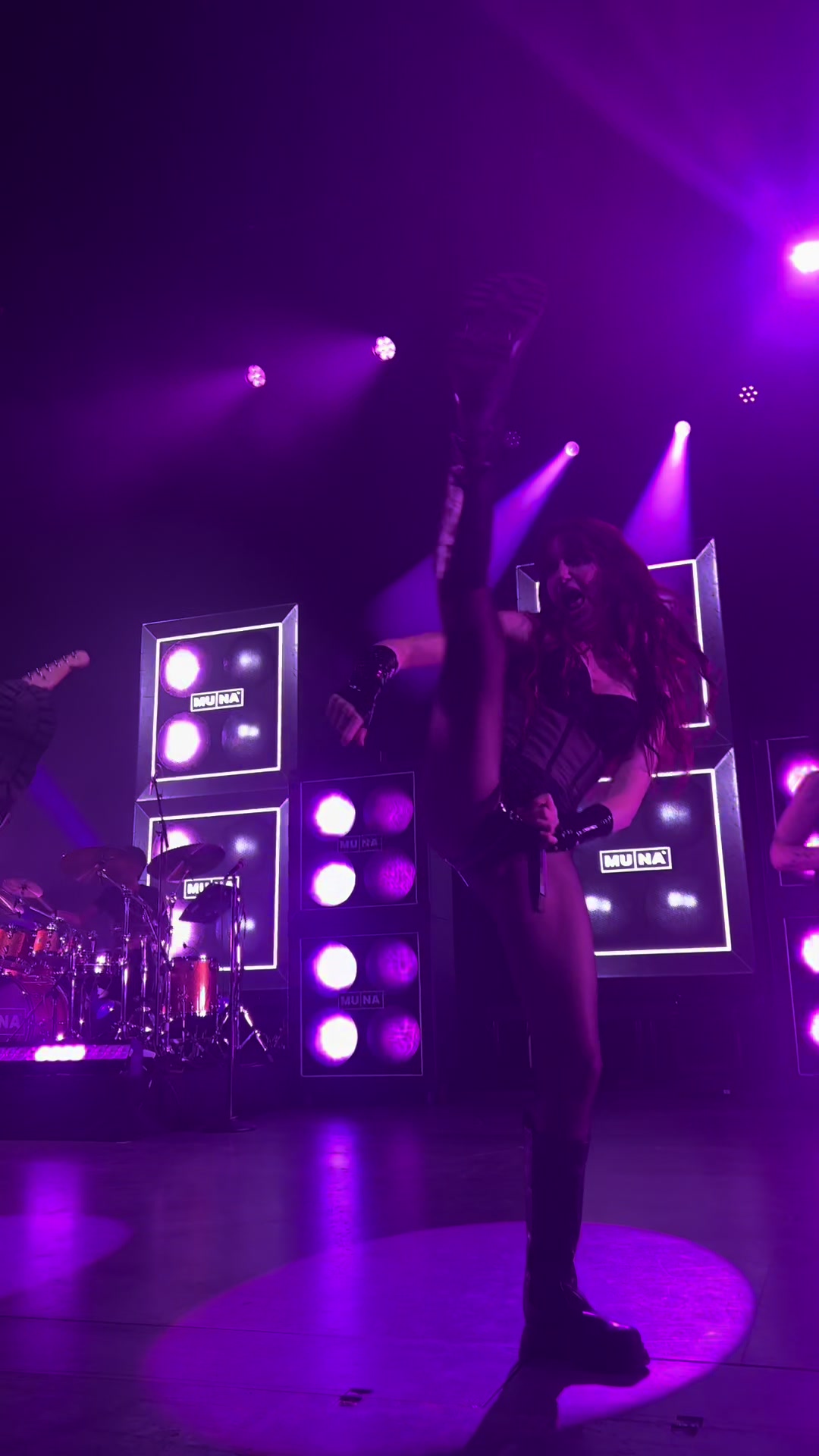 @MUNA On Tour🌟