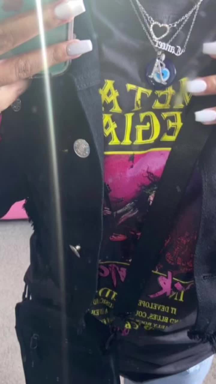@𝐅𝐚𝐬𝐡𝐢𝐨𝐧 𝐀𝐯𝐞𝐧𝐮𝐞