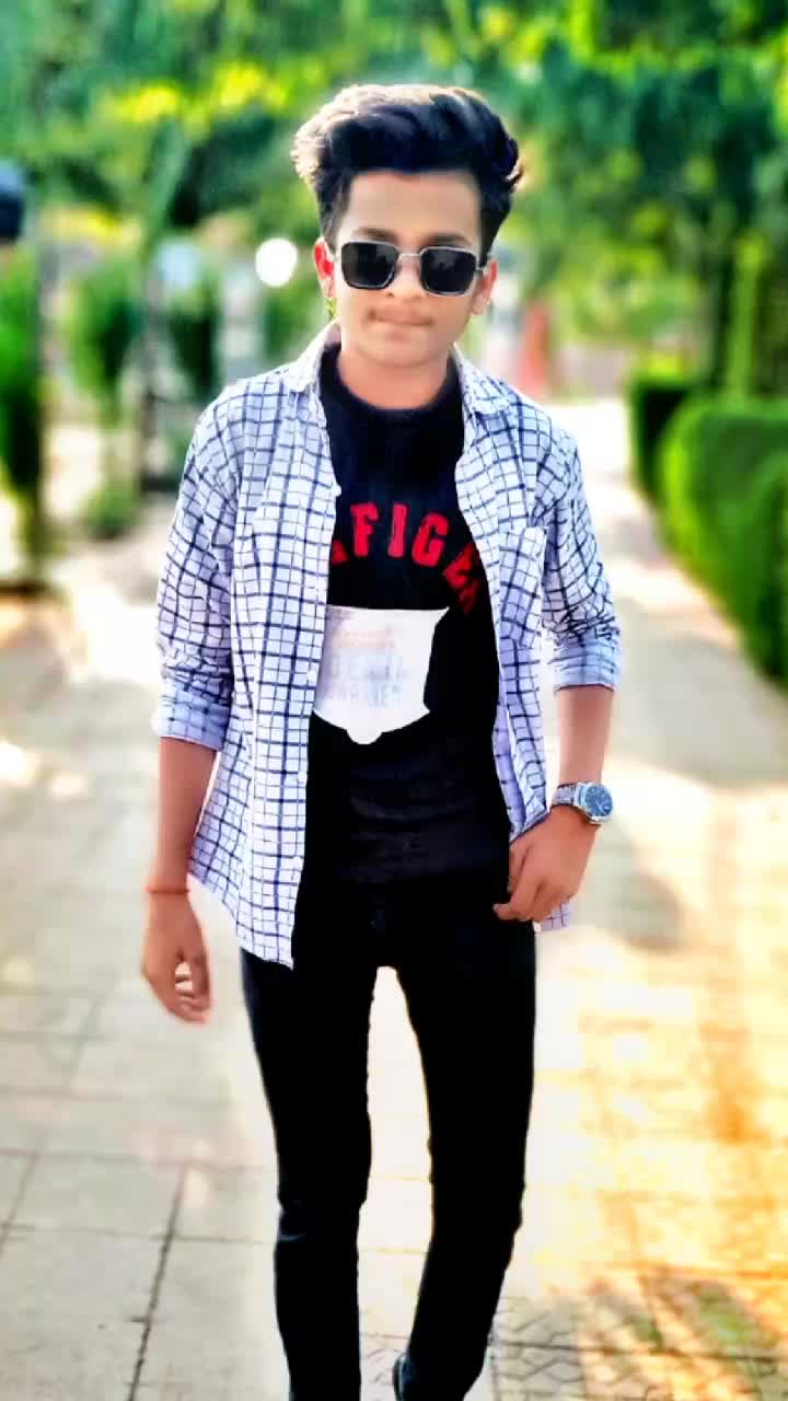 @👑 RÓHÎT PÁÑDÂY👑