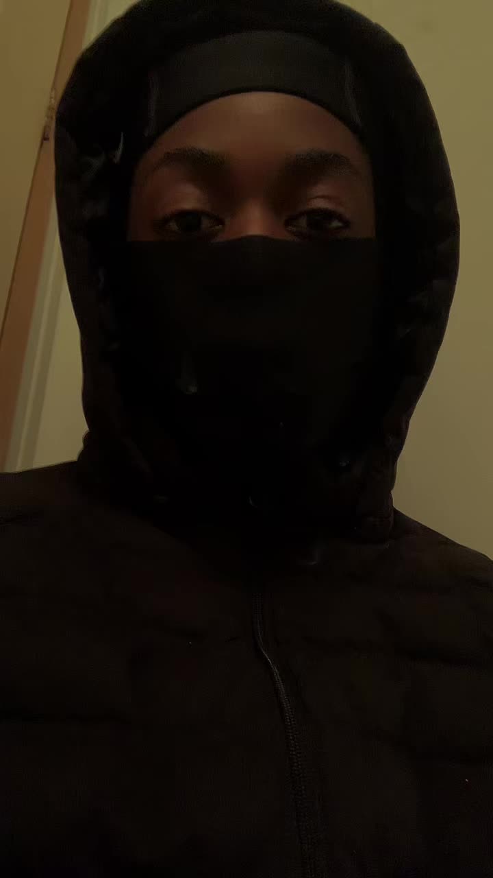 @𖣂