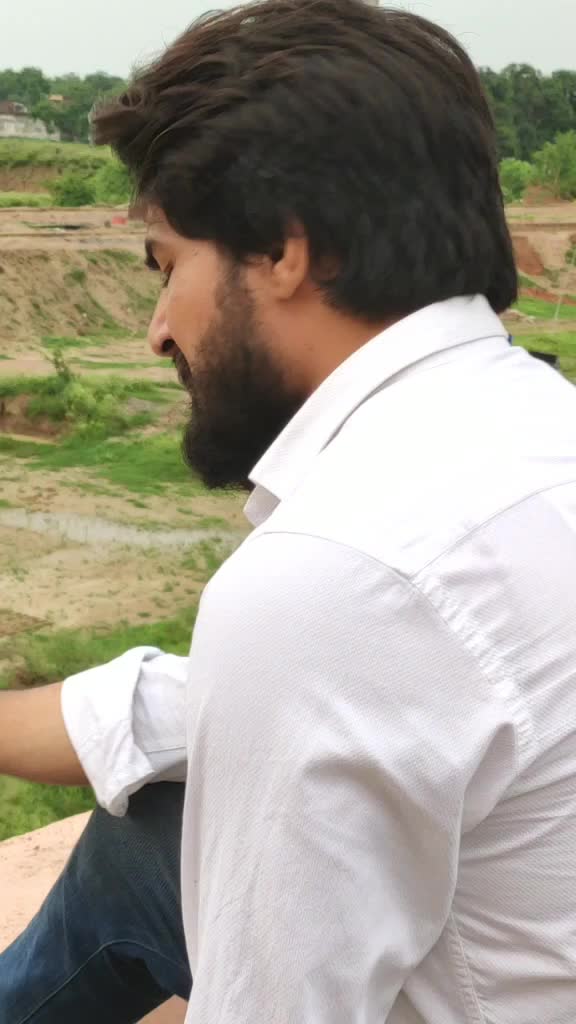 @🎭Abhishek Chaubey