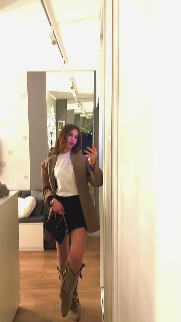 @LI