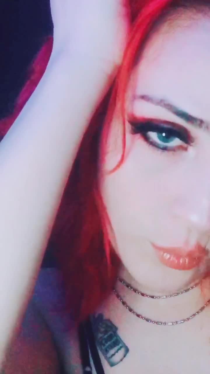 @VaporwaveVally🥀
