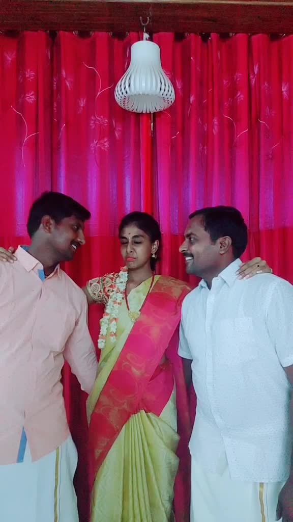 @👑KEERTHY👑