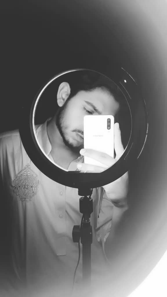 @Hanii😎