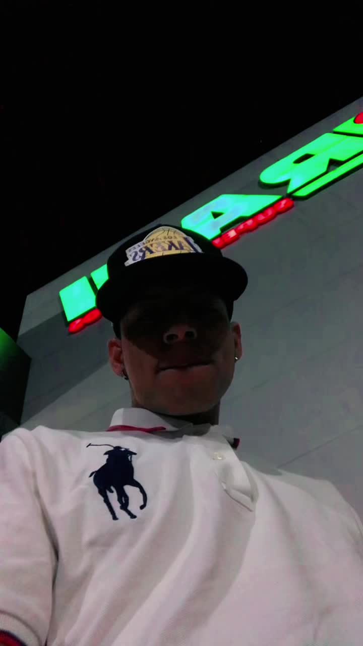 @Renny04