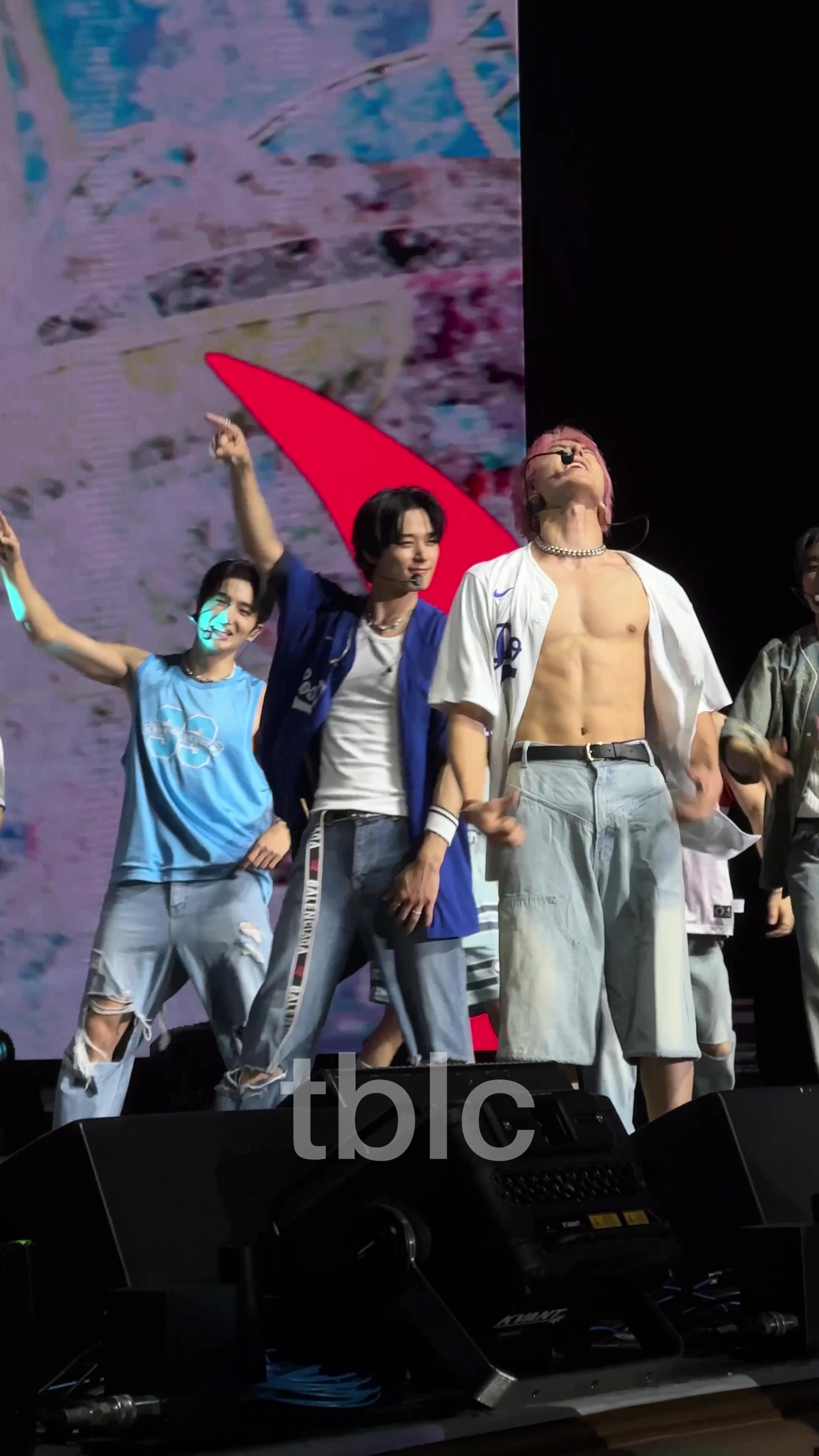 @theboyzloveclub
