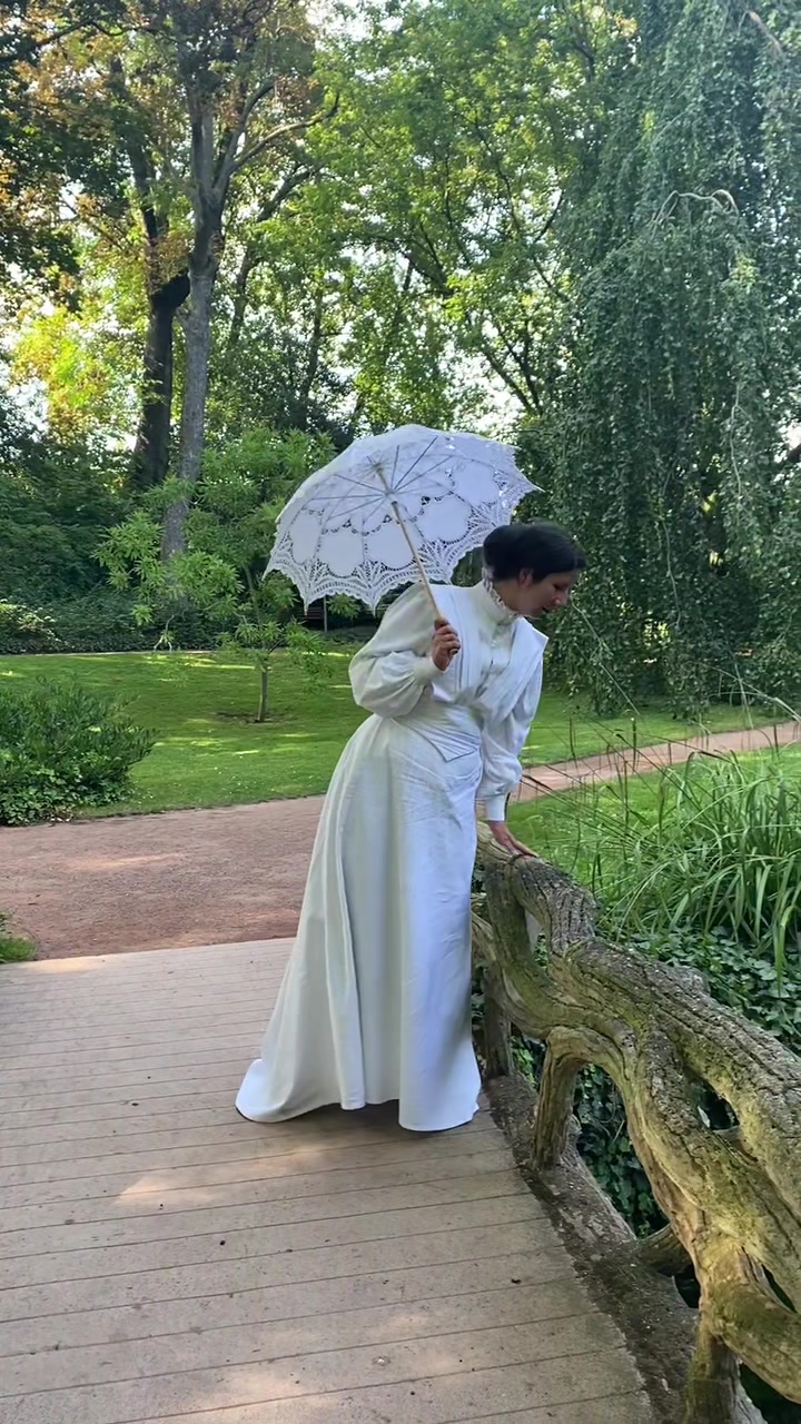 @ApollineLacray Costume