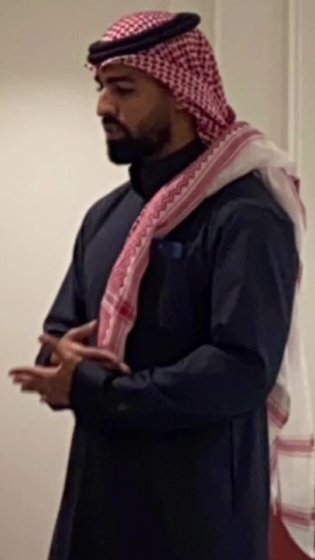 @اسمي عزام 🥱