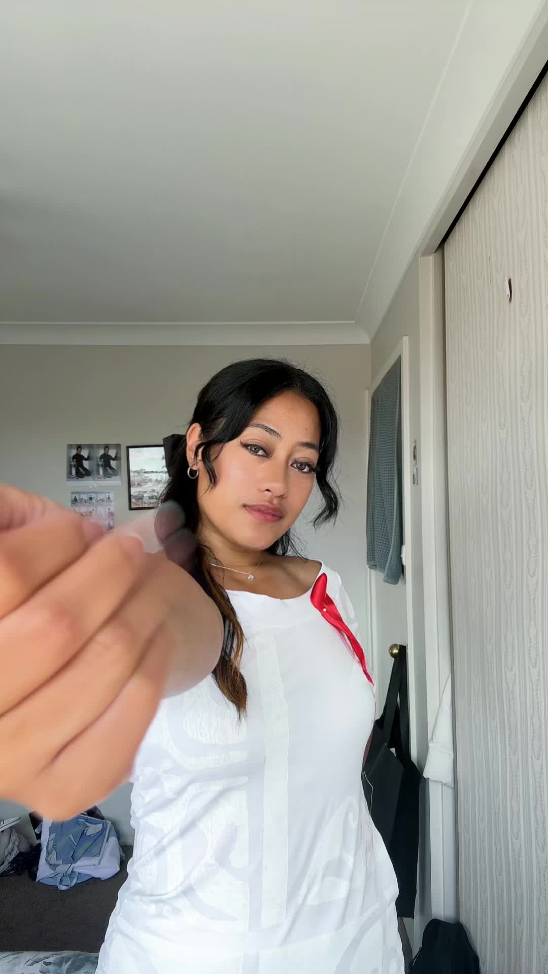 @Esther Vailepa