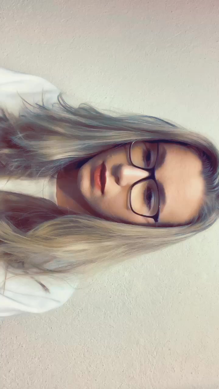 @Julia 💫
