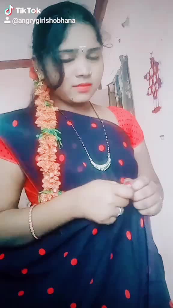 @angry girl shobana