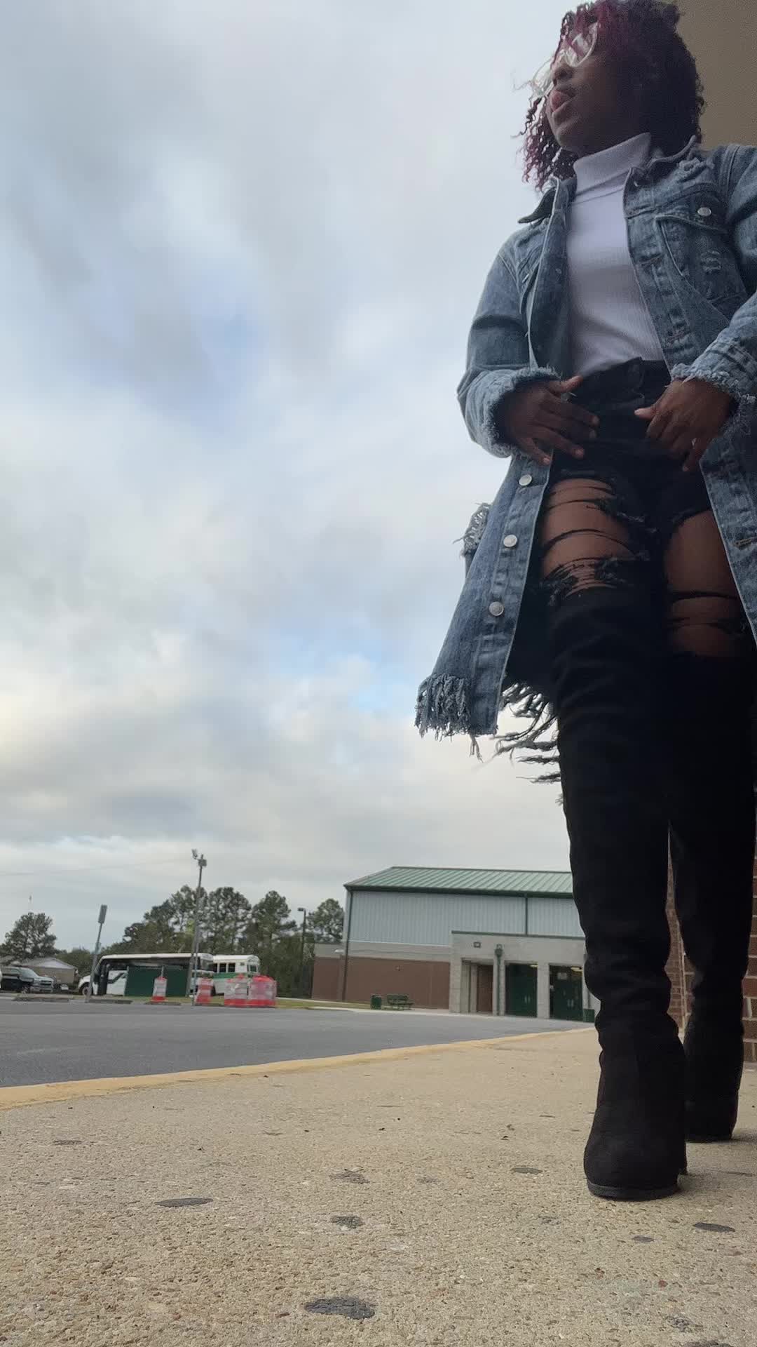 @TherealLø Júvië
