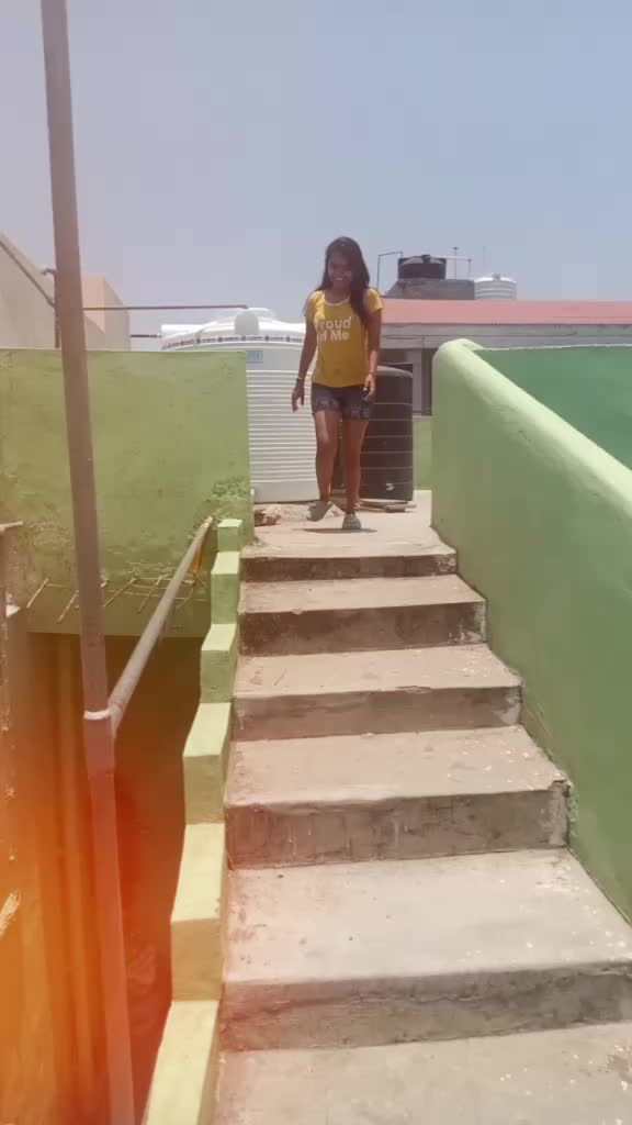 @nishuu_