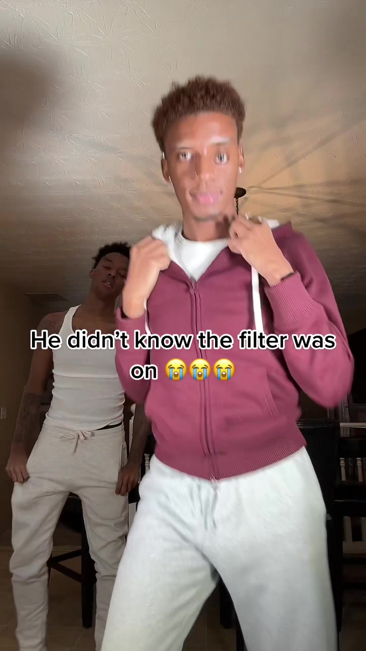 @glo.twinz/Content Creator