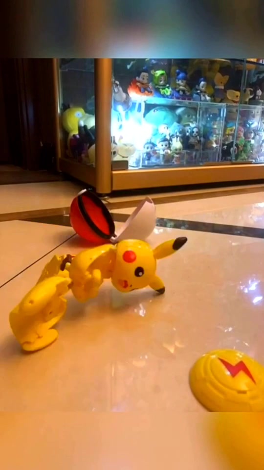 @pokeballtoys