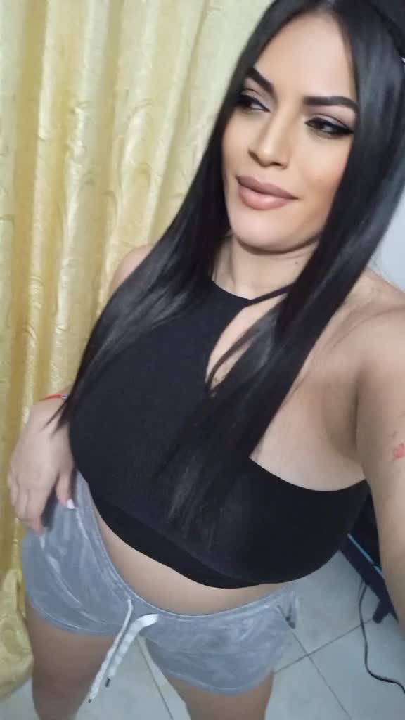 @️Ari•🐈⬛🎀